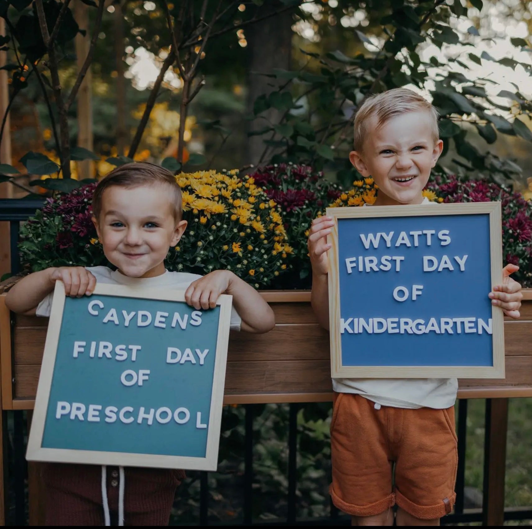 15x15 Green Magnetic Chalkboard
Featuring a durable metal surface and solid wood frame, they&