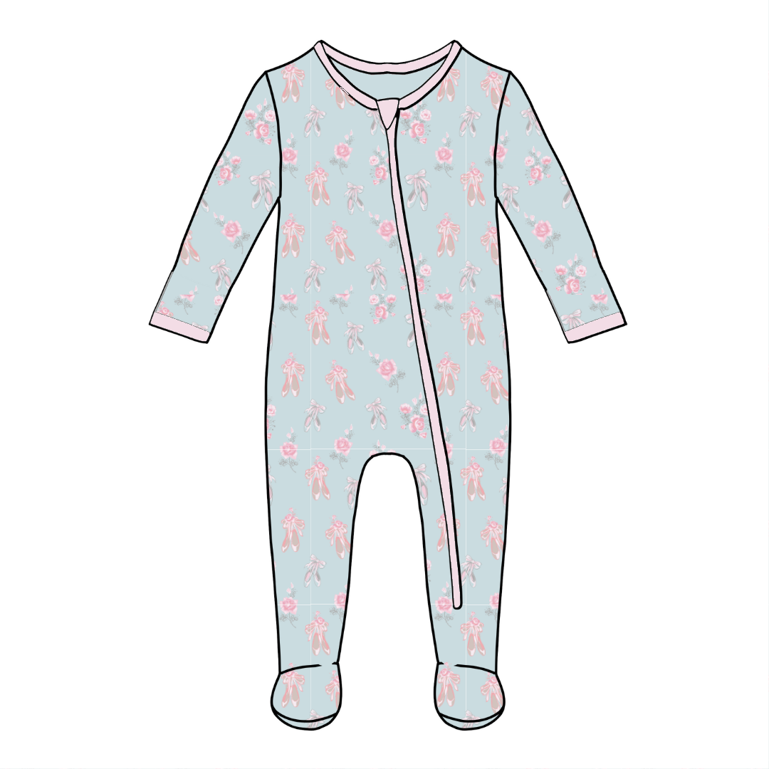 Our classic bamboo romper in a new sweet print!
This is the perfect sleep onesie from 0-24 months! Soft, cozy, and optional foot and hand covering.
SIZE UP for roomy fit - CPSC size compliant.