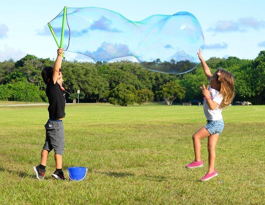 Wowmazing Giant Bubble Wand Kit