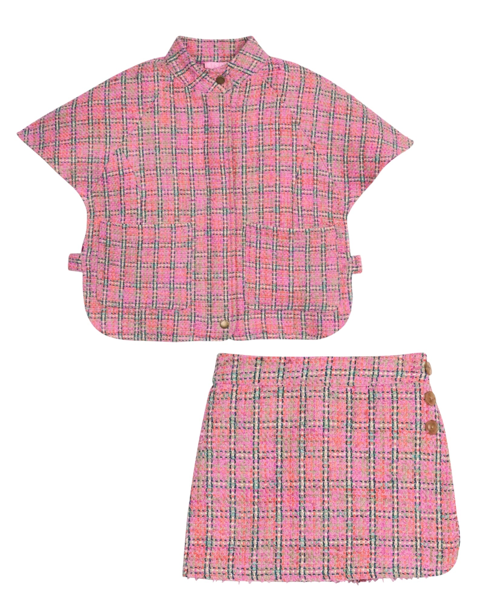 Look and feel fabulous in this chic tweed Cape! Its chic popover silhouette offers cozy layering for autumn, and its soft texture is nothing short of divine.