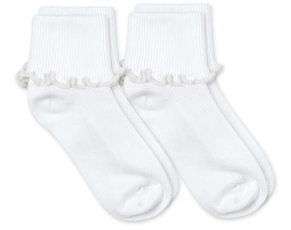 Girls classic turn cuff socks with a ripple edge accent on the edge of the turn cuff. Can be worn cuffed or uncuffed. Rib pattern on cuff and top of foot. Perfect for school, dressing up, pairing with mary janes and much more! Comes in a range of sizes to fit a newborn baby, infant, toddler all the way up to big girl sizes.  Size large fits womens shoe size 6-9.