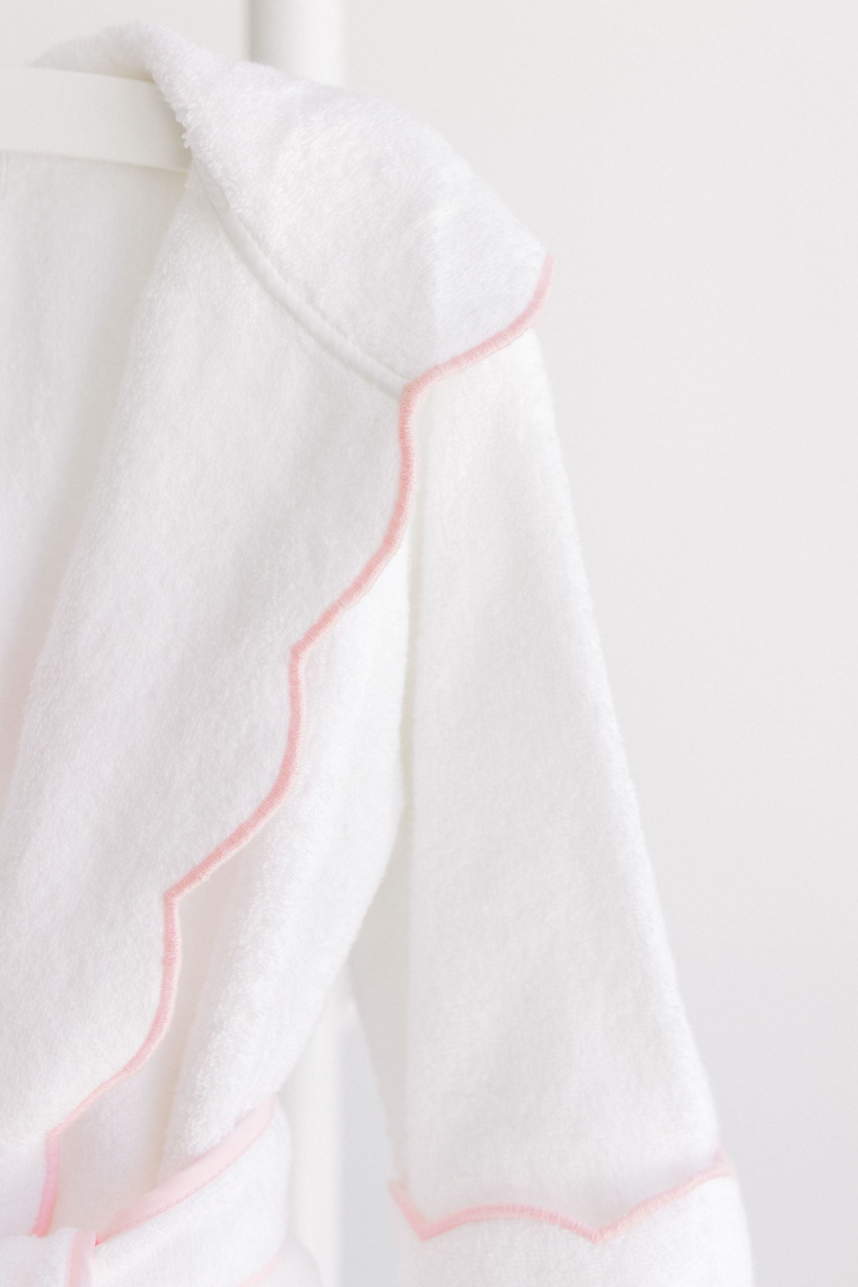 Pink Scallops Bathrobe