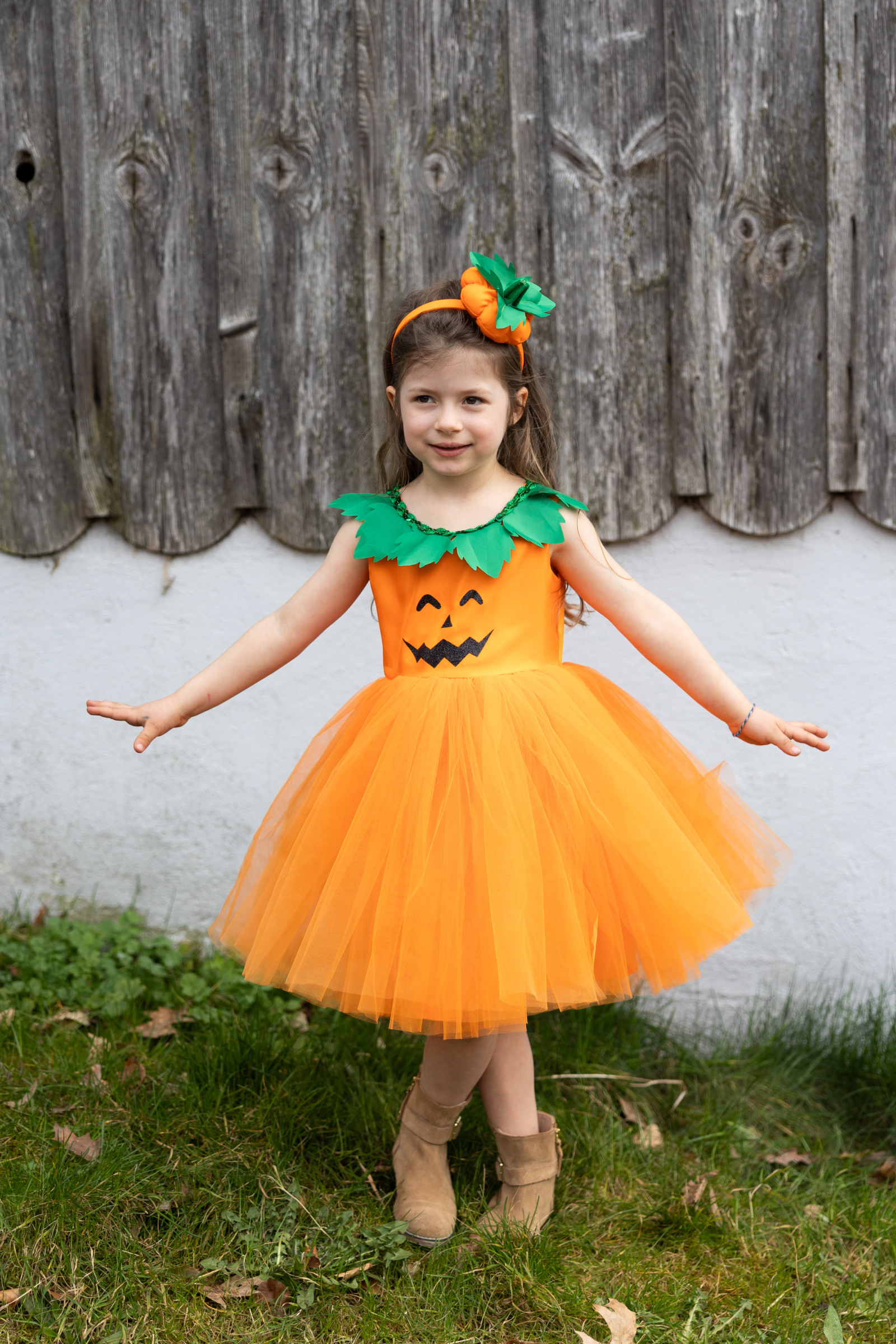Get ready to rule the pumpkin patch in the most gourd-geous outfit of the season! Our Pumpkin Patch Princess Dress is a playful and whimsical take on classic Halloween charm—perfect for little ones who want to be cute and festive.